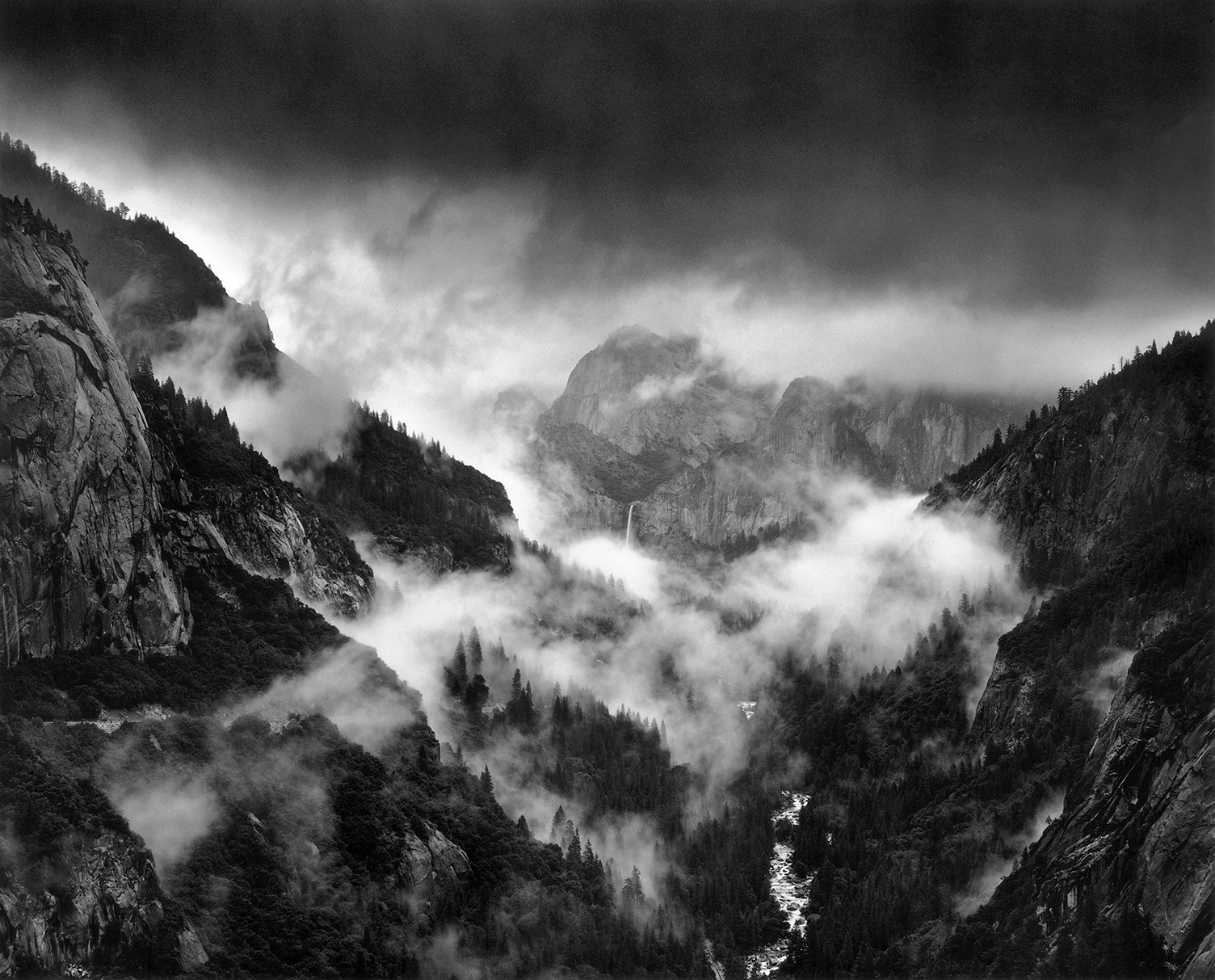 Bridalveil Fall, Storm Shop Alan Ross 